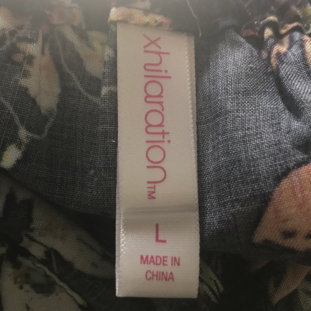 ❌SOLD❌Floral Romper - Picture 6 of 7